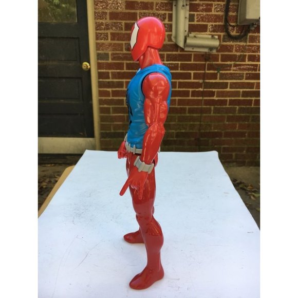 Marvel Spiderman Titan Hero Series Scarlet Spider Figure, 12" Tall From 2016 - Picture 2 of 6